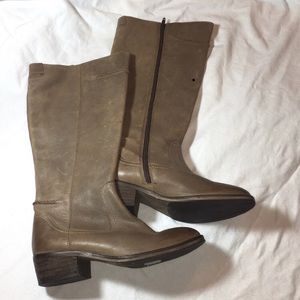 Gorgeous Seychelles pure leather tan boots!